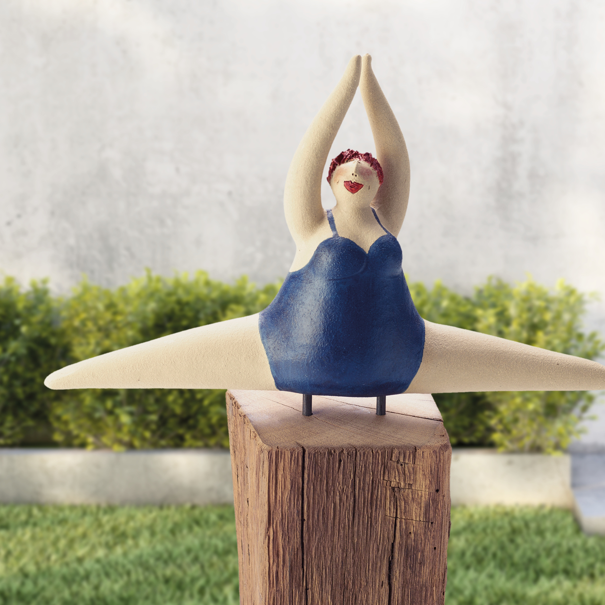 Yoga-Frau dunkelblau